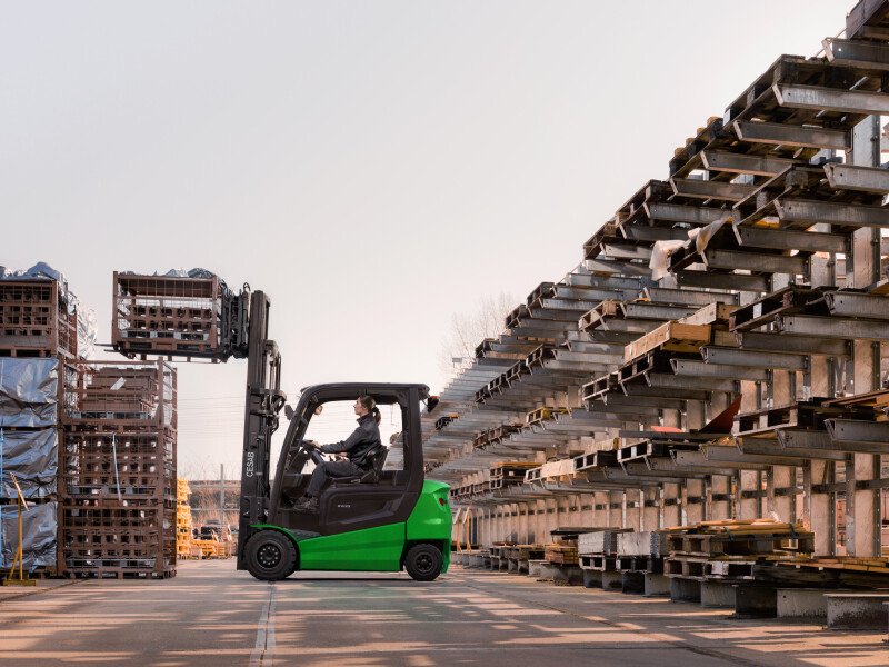 B600