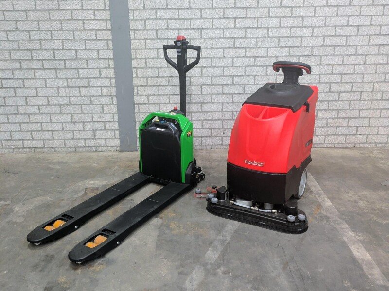 Levering Cesab P013i en een Meclean Powerscrub 70.20D