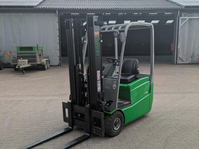 Levering Cesab B316 elektrische heftruck